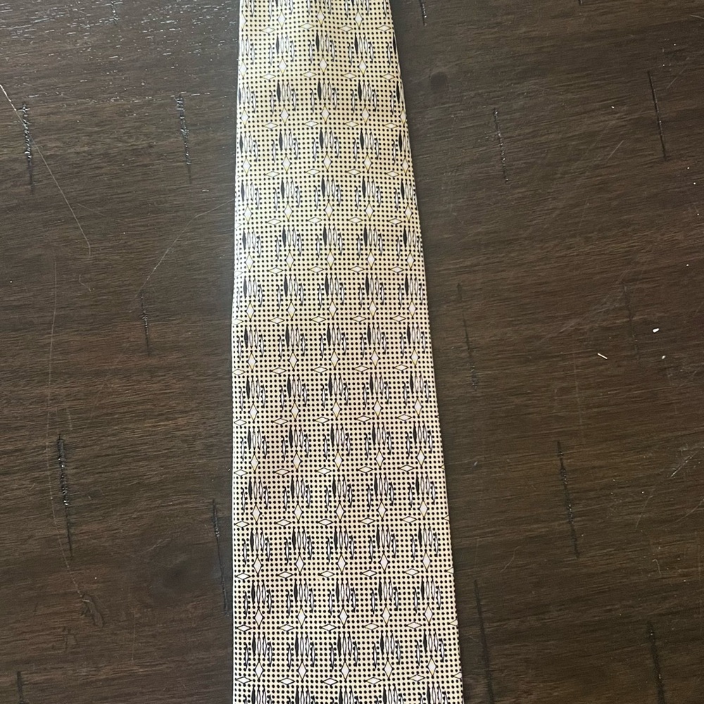Versace Cream and Black Patterned Tie-Vintage